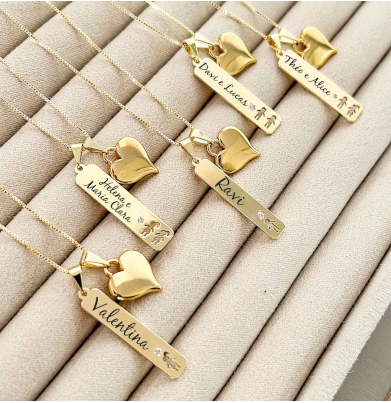 Colar Plaquinha Desenho Vazado